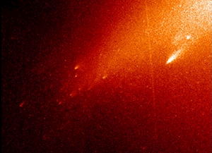 HST Picture of Comet Fragments